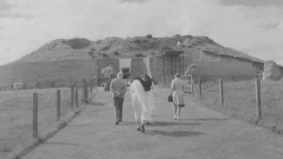 Tourists at Brú na Bóinne monument, Co. Meath (1963)