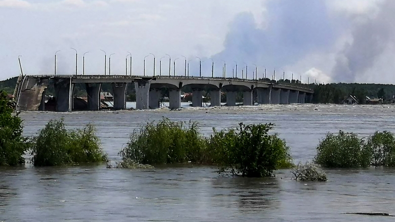 A flooded area near the Antonovskiy bridge on the outskirts of Kherson following the explosion at the Nova Kakhovka dam. Photo: Getty Images