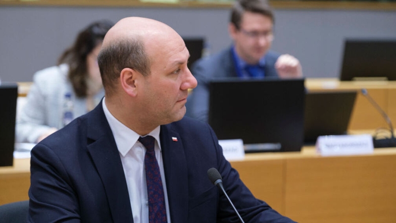 Polish minister Szymon Szynkowski vel Sęk said the goal of the law was to limit Russian influence in Poland and Europe