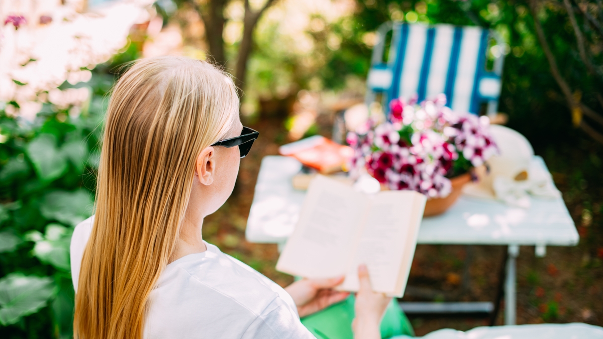 Sinead Moriarty on her new book, "Good Sisters"