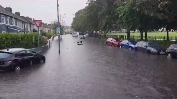 Flooding on Slievenamon Road in Drimnagh this afternoon (Pic: Dublin Fire Brigade)