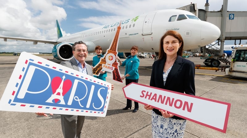 Declan Power, Head of Aviation and Mary Considine CEO Shannon Airport Group with Aer Lingus crew Michelle Murray and Elaine Smith