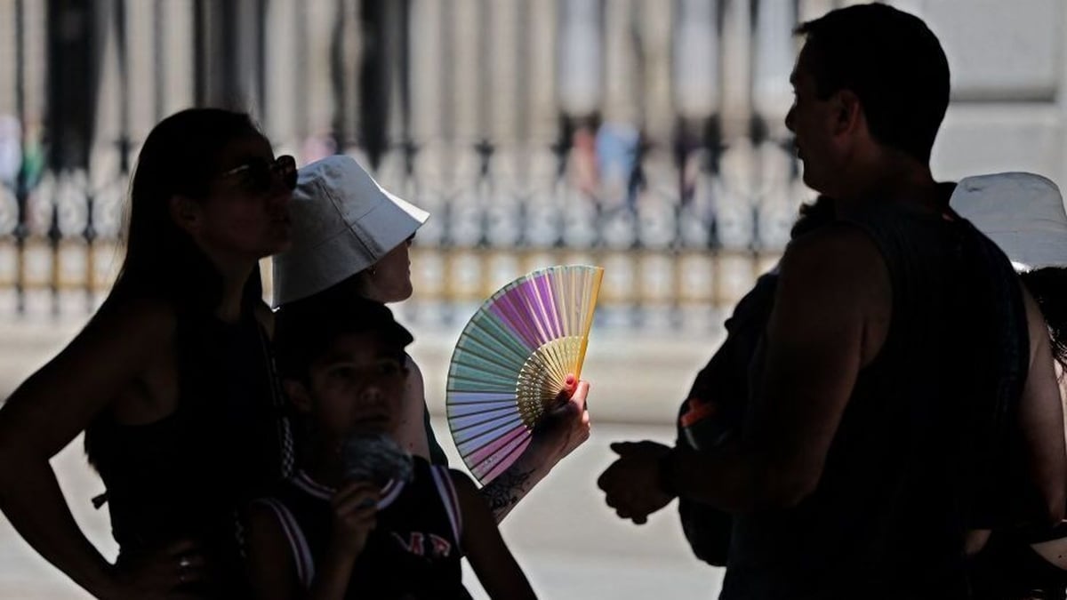 Extreme heatwave sweeps southern Europe