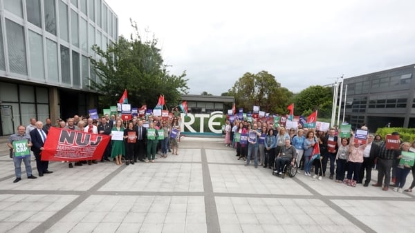 Staff members from across the organisation joined the protest (Pic: RollingNews.ie)