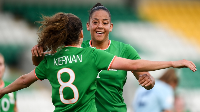 Rianna Jarrett (R) with Leanne Kiernan in 2018