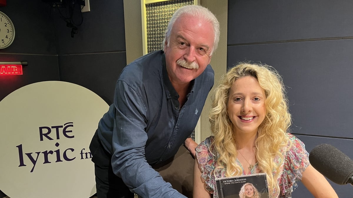 Singer-songwriter Victoria Johnston 