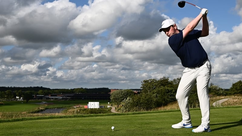 Robert MacIntyre leads in Farso