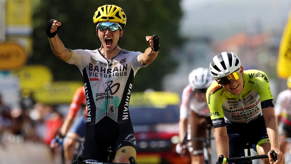 Pello Bilbao celebrates his victory