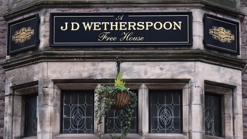 JD Wetherspoon has reported a 5.6% rise in like-for-like sales in its third quarter