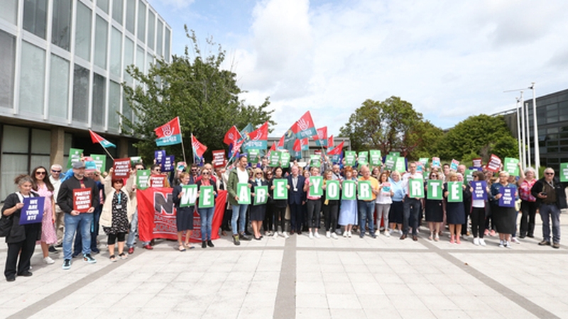 Organisers said that the demonstrations were held to call on the Government to properly fund public service broadcasting (RollingNews.ie)