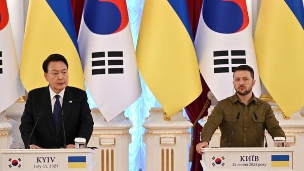 Volodymyr Zelensky and Yoon Suk Yeol spoke to the media