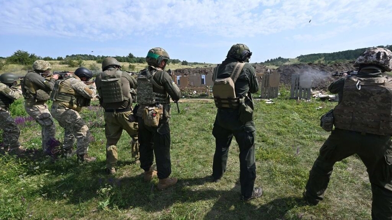 Platoon commanders of Ukraine's National Guard take part in a military training in the Kharkiv region