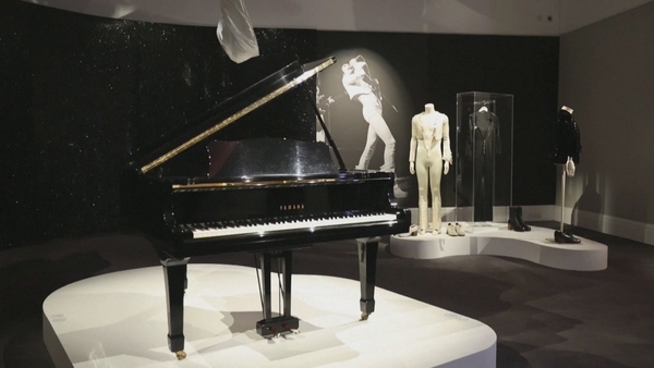Bohemian Rhapsody piano up for auction