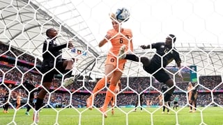 Netherlands account for South Africa to reach quarter-finals