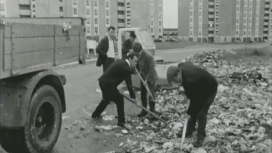 Dublin Corporation manual workers clean up rubbish, 1968.