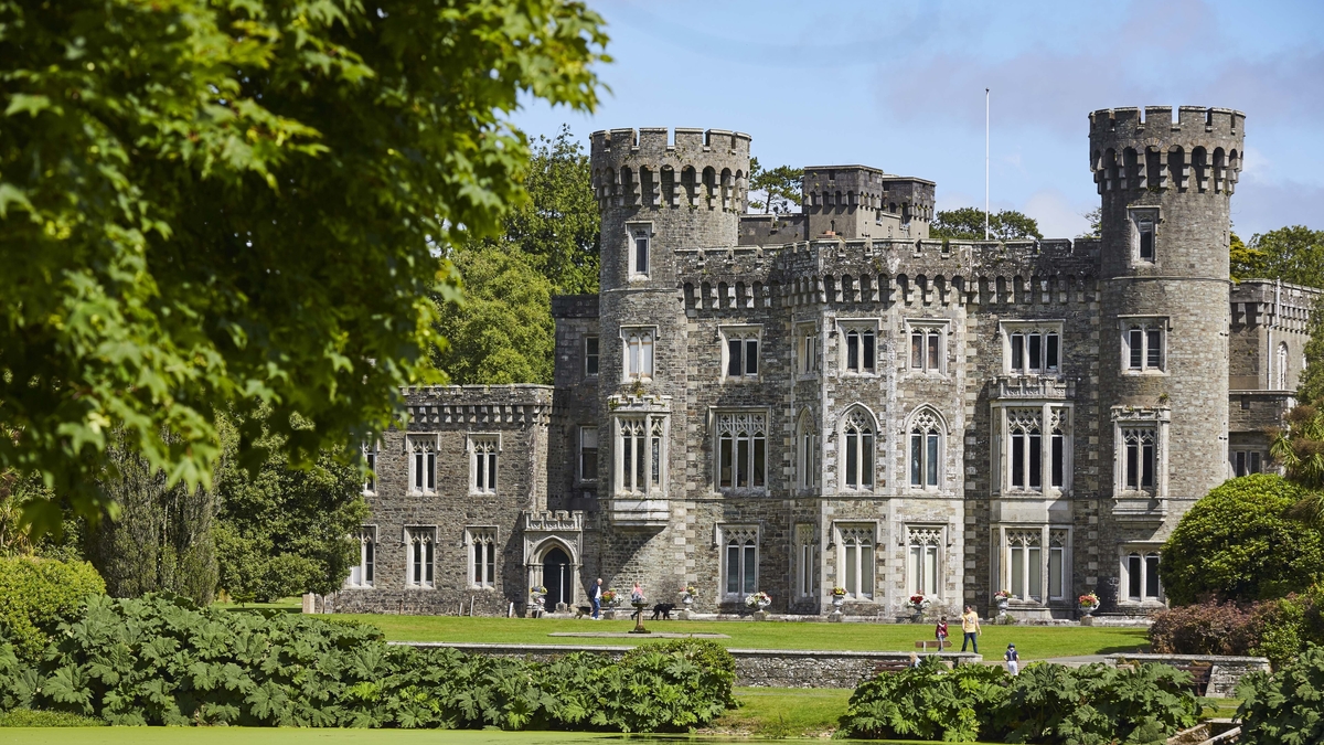 Restored stain glass window from World War 1 being unveiled in Wexford today