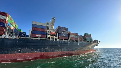 The Hong Kong-flagged Joseph Schulte left this morning from the port of Odesa