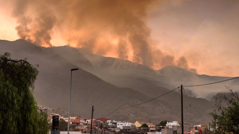 The wildfire has so far burned around 1,800 hectares