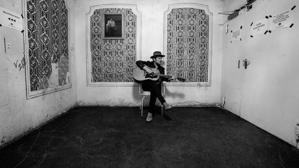 Gregory Alan Isakov. Photo credit: Glenn Ross