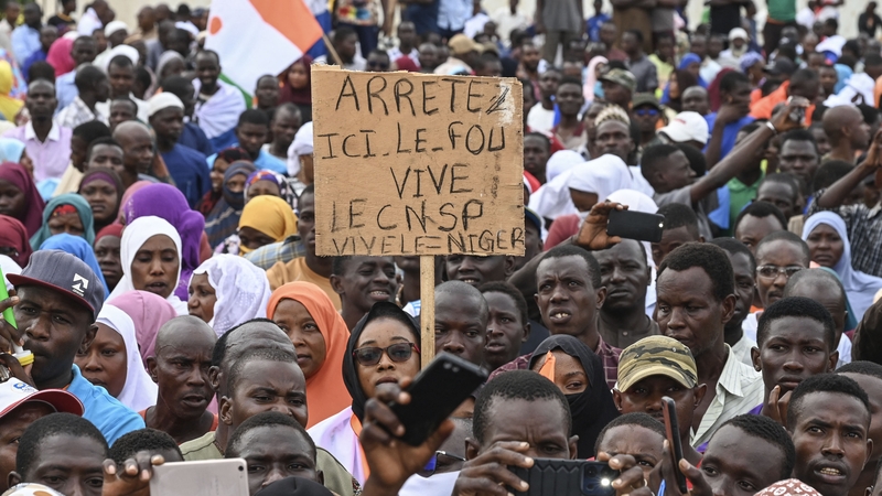 Pro-junta protestors demand an end to 'the madness' and pledge support for the National Council for the Safeguard of the Homeland (CNSP)