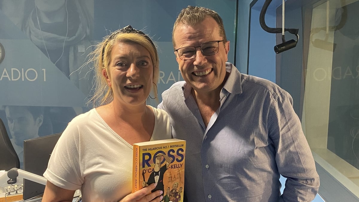 Camino Royale, Rose Of Tralee, Airbnb Bus, Pricewatch