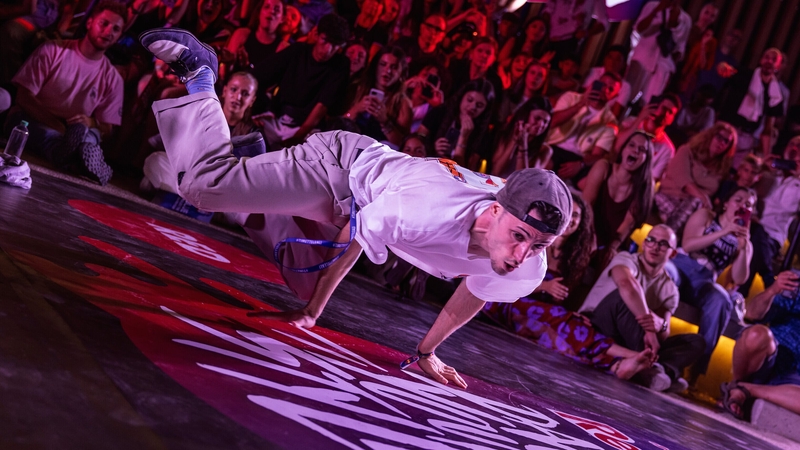 Phex Doblestruggle performs in Rimini, Italy on July 28, 2023. Mauro Puccini / Red Bull.