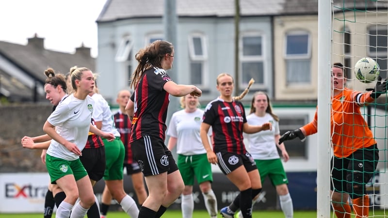 Lisa Murphy scoring the second Bohs goal