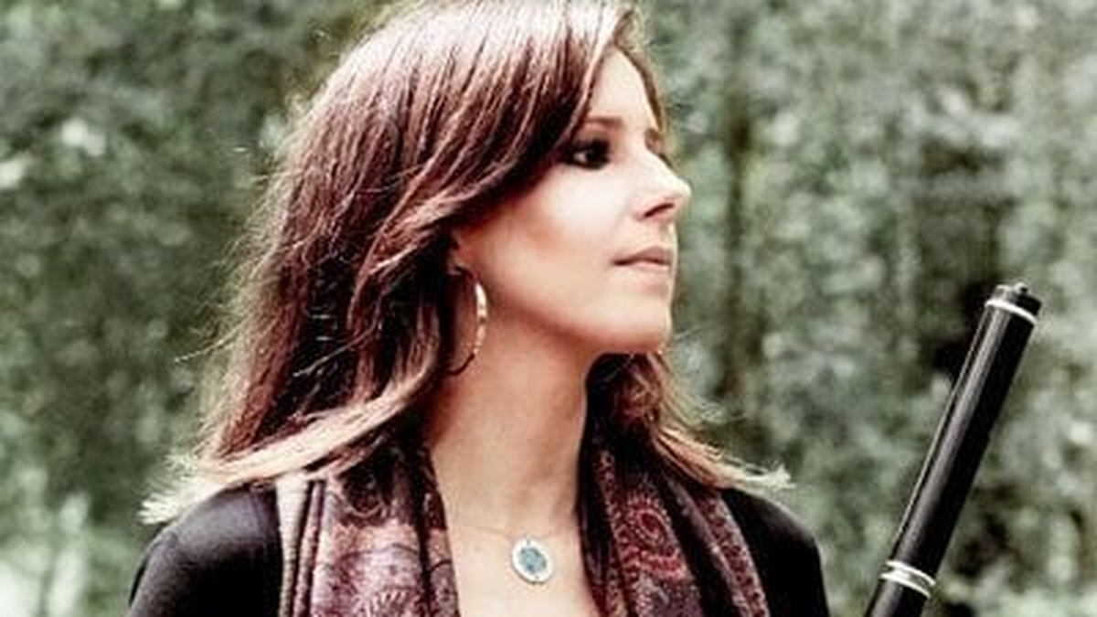 Steph Geremia joins Marty to chat about her new album