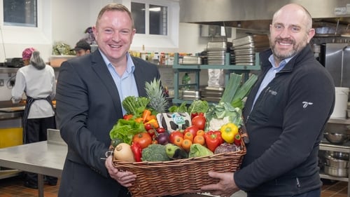 John Cunningham, Managing Director Dole Foodservice (left) with Ronan O'Sullivan of Vernon Catering