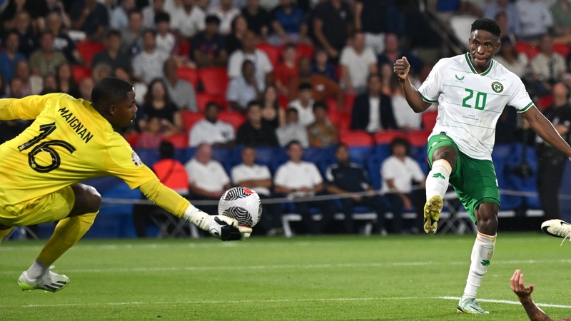 Chiedozie Ogbene went close with a header