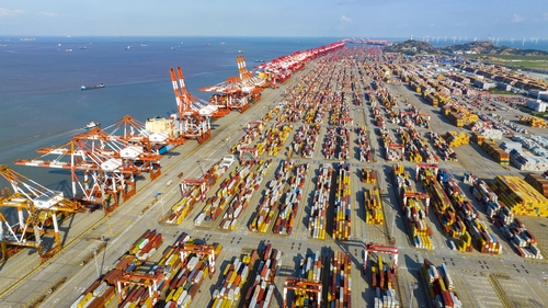 US exports rose by 2% to $271.8 billion, but overall imports slipped by 0.9% to $342.2 billion in August