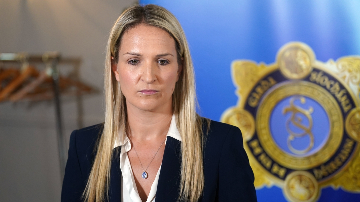Garda roster row continues as Min. for Justice says she will not intervene