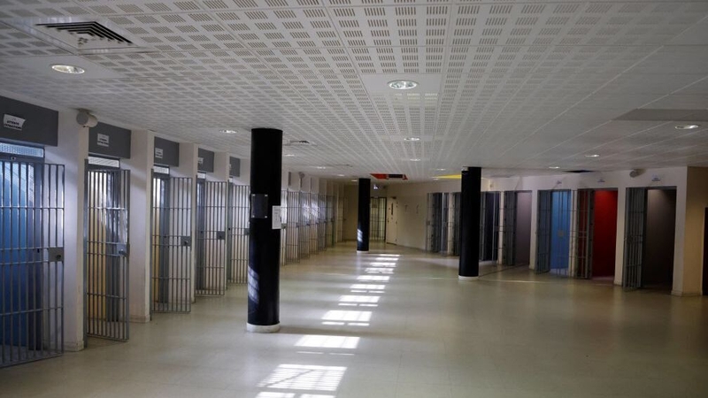 The men were being held at Fleury-Merogis prison