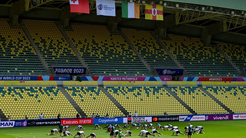 Ireland players familiarise themselves with Stade de la Beaujoire