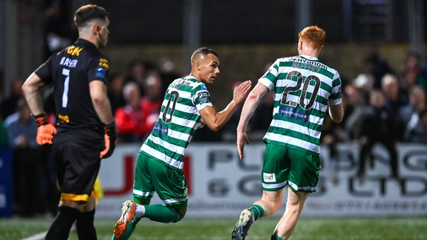 Graham Burke celebrates with team-mate Rory Gaffney after the Hoops leveller