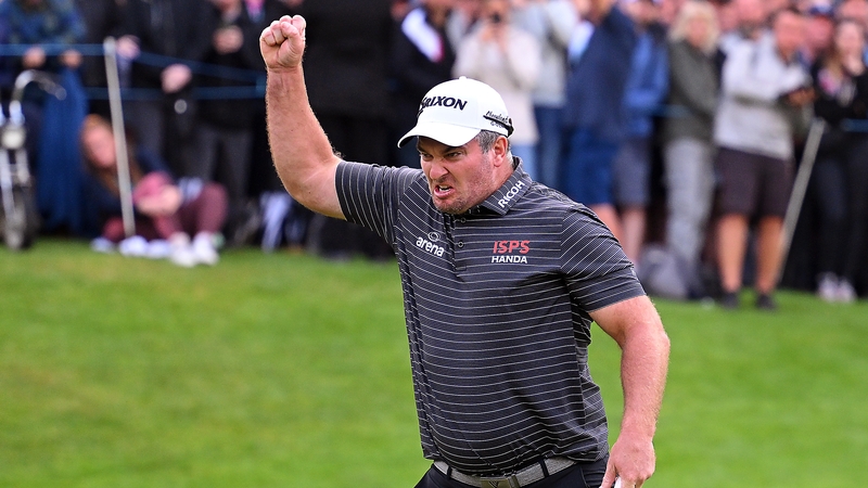 Ryan Fox began the final round three shots behind leader Aberg