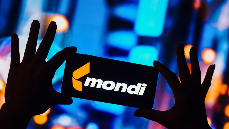 Mondi is to sell its largest plant in Russia to a unit of Sezar Group, a Moscow-based real estate development firm, for $825.7m in cash