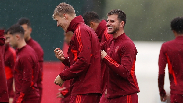 Mason Mount (r) was training alongside fellow summer signing Rasmus Hojlund