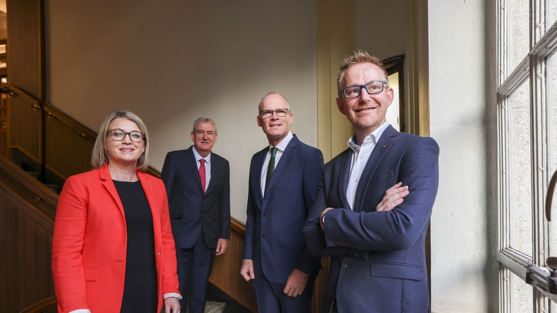 Melissa Sheridan, Operations Director, Strata; Kevin Sherry, Executive Director, Enterprise Ireland; Minister for Enterprise, Simon Coveney; Christoper Dunn, Scheduling Director, Strata