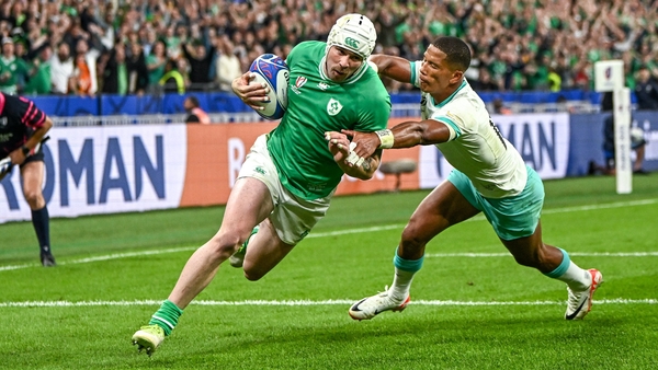 Mack Hansen scored Ireland's only try