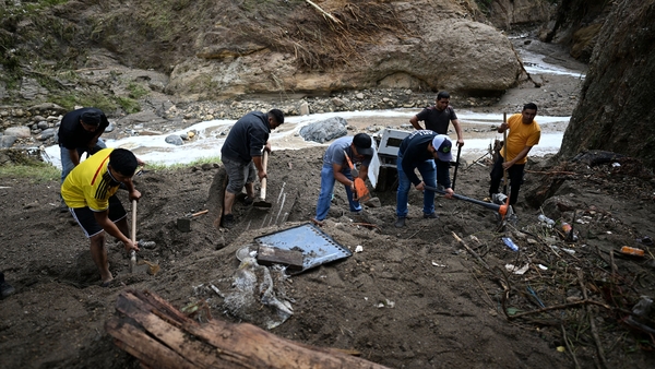 Hundreds of indigent people had been living on the banks of the river