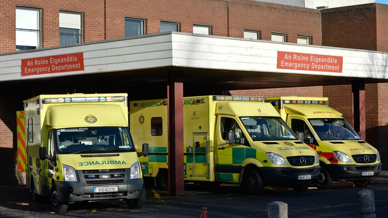 Tá an fear a leagadh go han-dona tinn in Ospidéal Beaumont i mBaile Átha Cliath