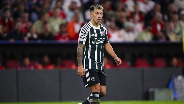 Lisandro Martinez has been ruled out for an "extended period"