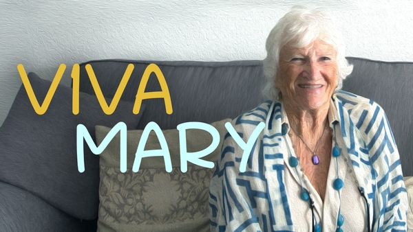 Féach siar: Viva Mary