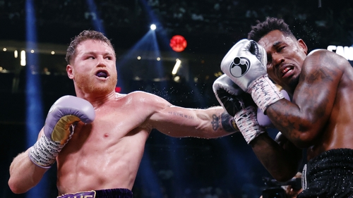 The Mexican fighter retained his undisputed title by unanimous decision