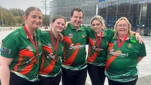 (l-r) Robyn Byrne, Katie Sheldon, team manager Kevin Devaney, Aoife McCormack and Caroline Breen