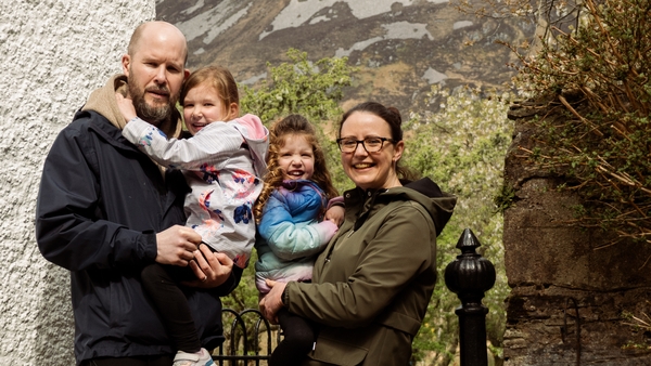 Féach siar: Ar An Sliabh