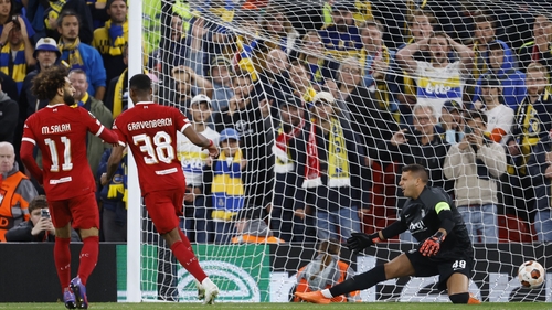 Ryan Gravenberch of Liverpool scores