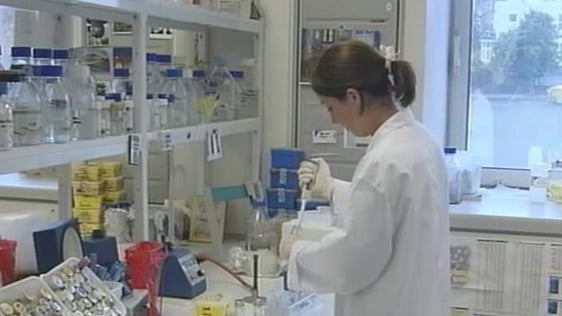 Scientist in laboratory (2003)