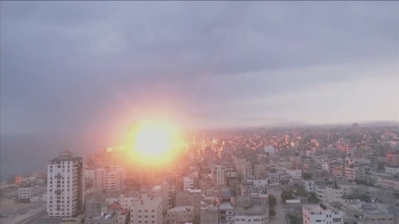 Tá léigear iomlán ordaithe ag Aire Cosanta Iosrael ar Stráice Gaza